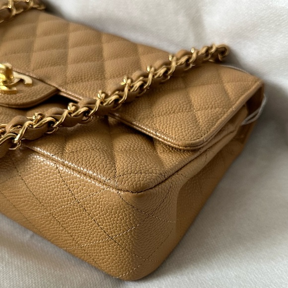 CHANEL Rare Vintage Beige Double Flap Medium - Picture 4 of 14